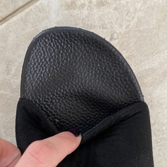 Rocket Dog Black Platform Suede Slide Sandals - Picture 8 of 9